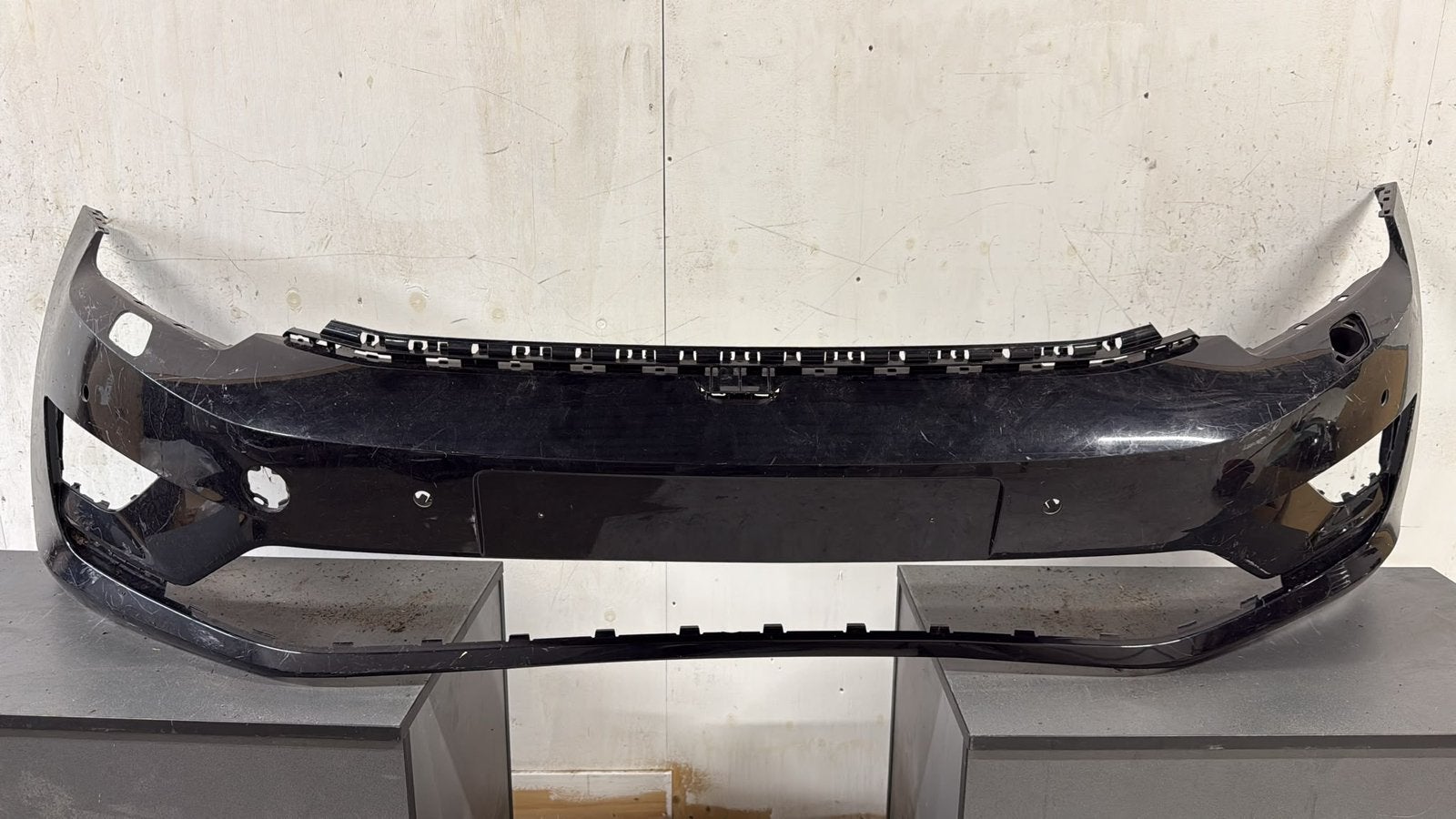 Bumper Volkswagen Sportsvan 4x PDC KLS – 510807221F, Auto-onderdelen, Ophalen of Verzenden, Voor, Volkswagen, Bumper