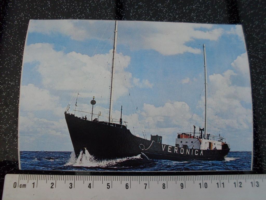 sticker schip veronica zender piraat radio zee vintage, Verzenden, Zo goed als nieuw, Film, Tv of Omroep