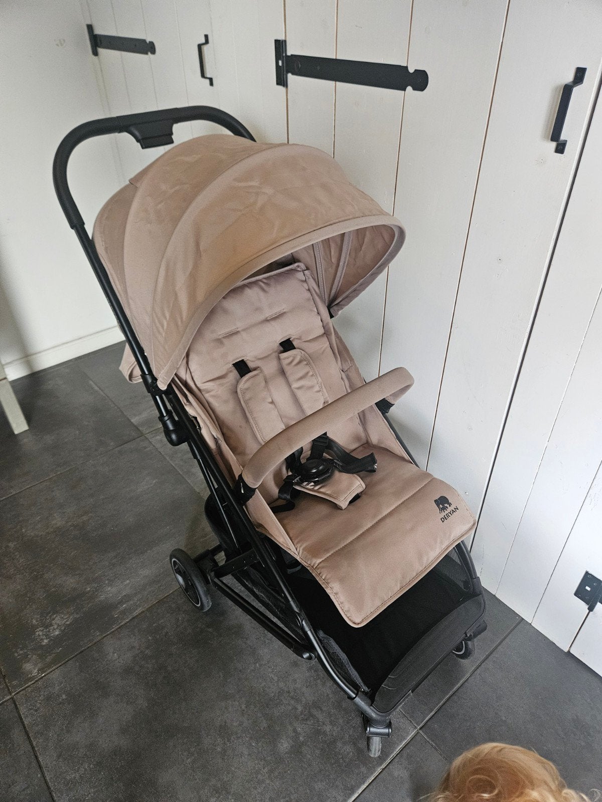 Deryan buggy / kinderwagen  beige/ licht, Ophalen, Zo goed als nieuw, Overige merken, Verstelbare rugleuning