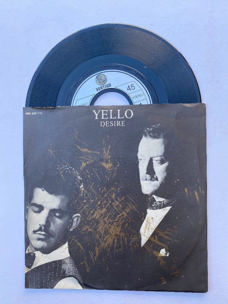Yello – Desire, Cd's en Dvd's, 7 inch, Zo goed als nieuw, Synthpop, Fotohoes