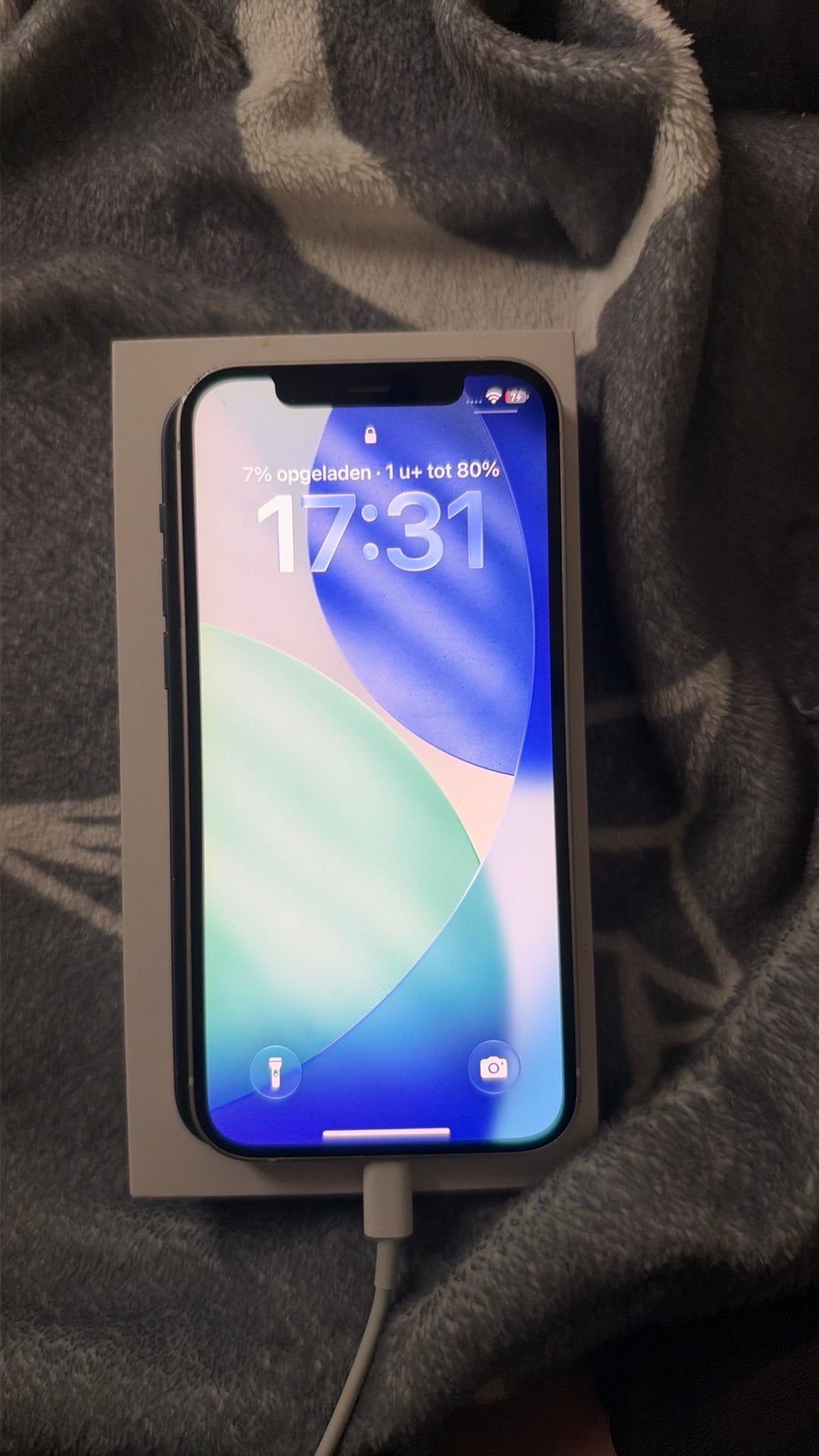 Foto 2 van Apple iPhone 12 Wit