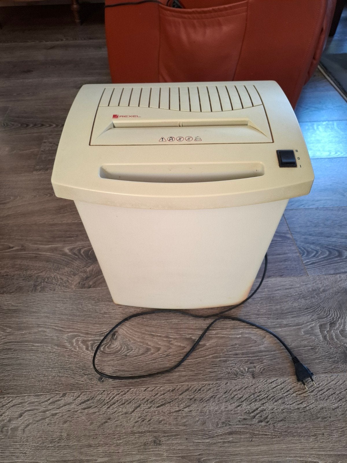 Rexel papierversnipperaar, Ophalen, Gebruikt