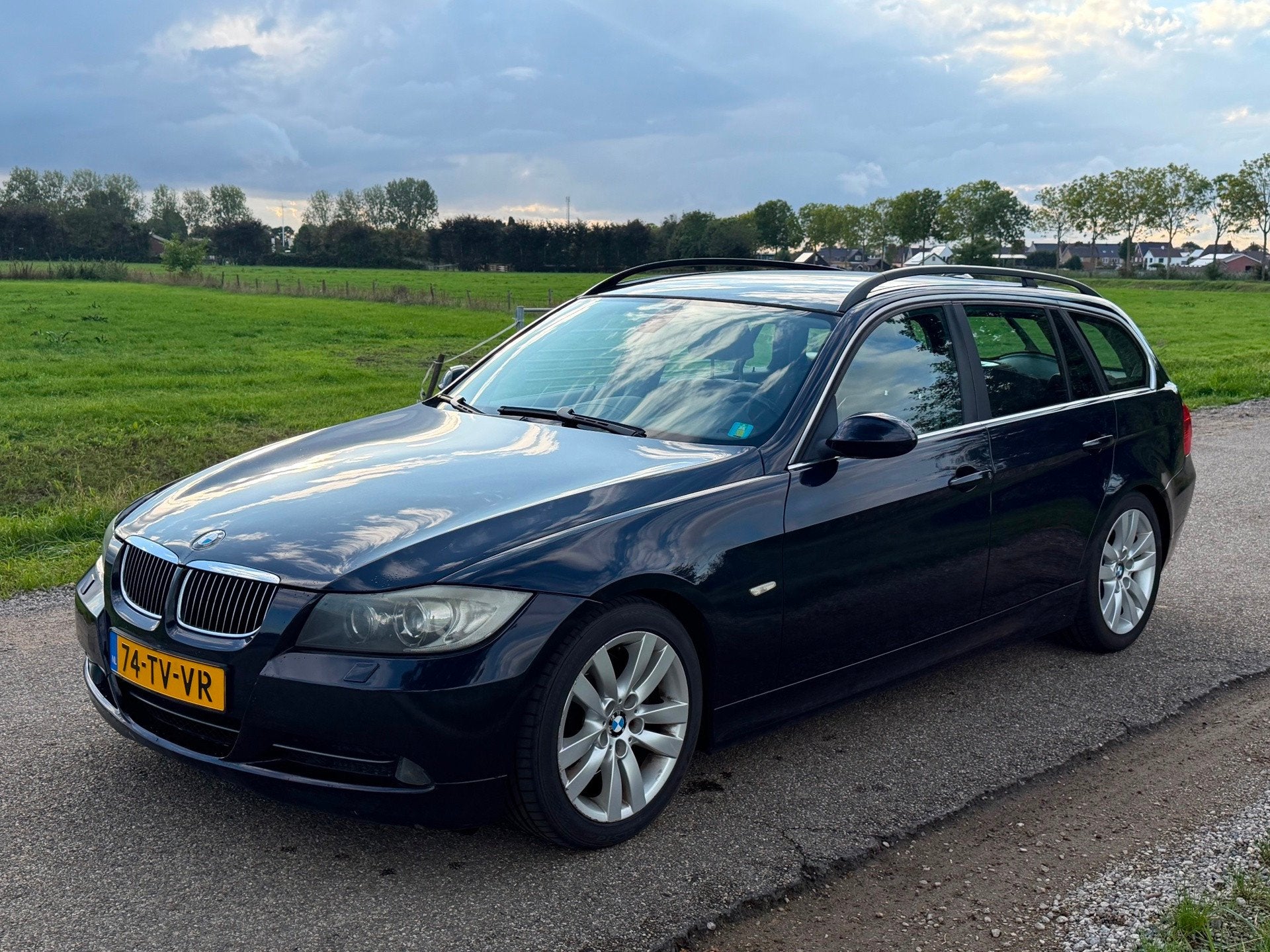 BMW 3-serie Touring 330i High Executive AUT Leder Navi APK 1, Auto's, Automaat, Achterwielaandrijving, Gebruikt, 2996 cc