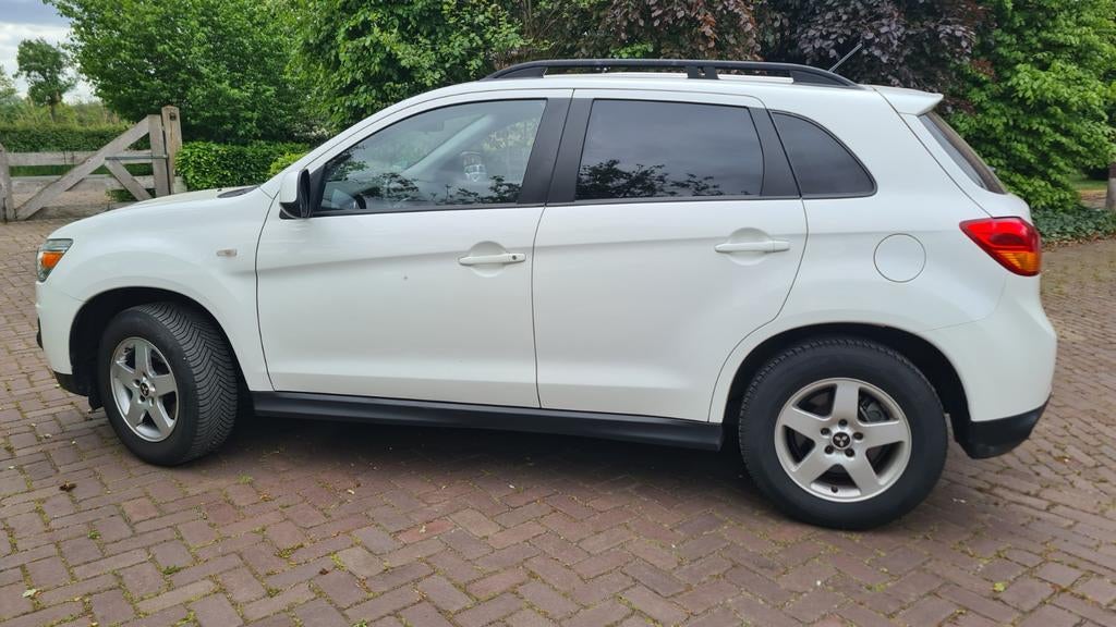 Mitsubishi ASX 1.6 86KW 2014 Wit, Auto's, Voorwielaandrijving, Euro 5, Stof, Zwart