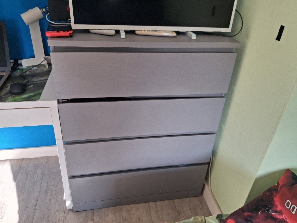 Malm 4 lade kast, Huis en Inrichting, Kasten | Ladekasten, Ophalen, Overige materialen, 50 tot 100 cm, Zo goed als nieuw