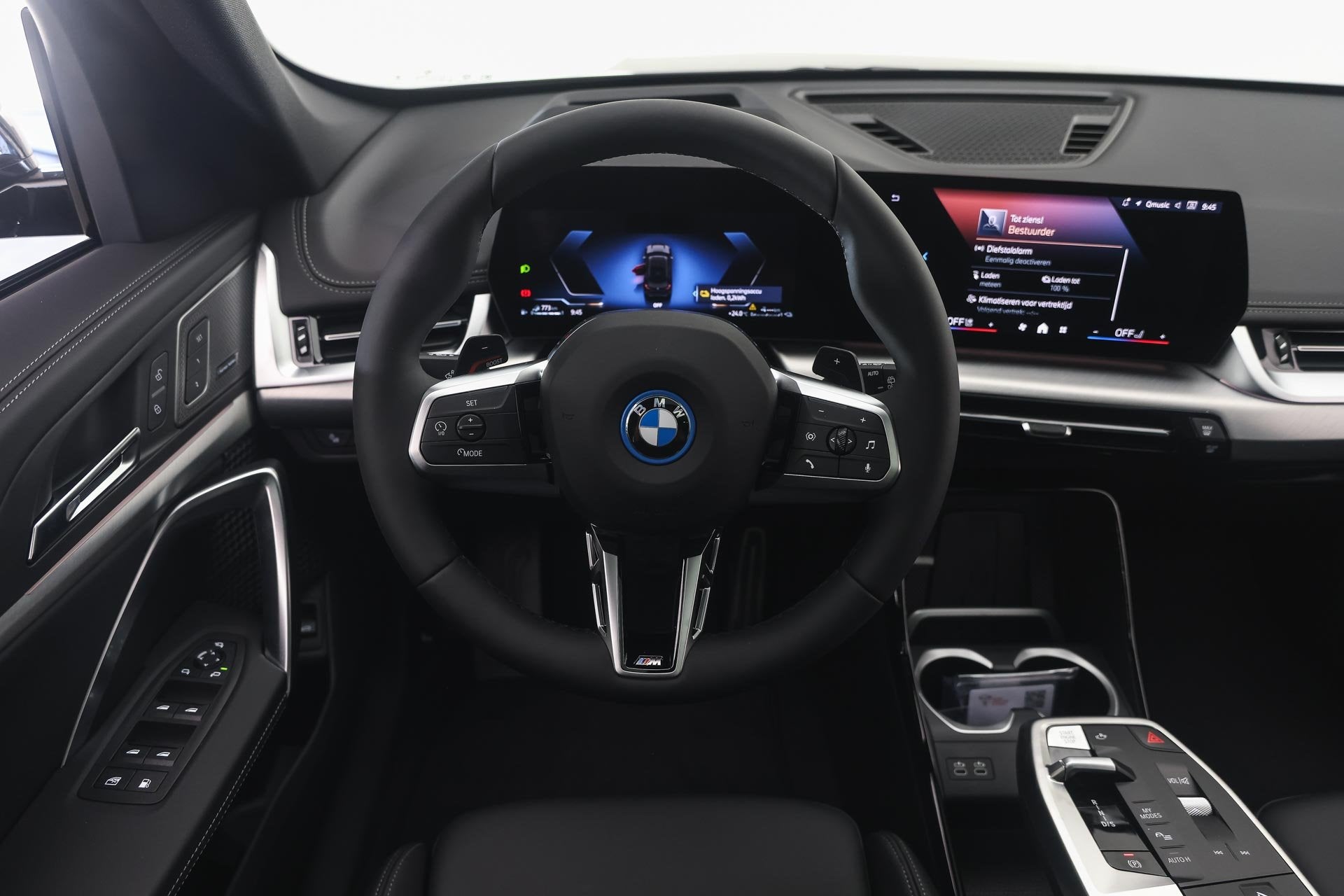 BMW X1 xDrive25e M Sport Automaat / Panoramadak / Trekhaak /, Dealer onderhouden, Zwart, Zwart, Leder