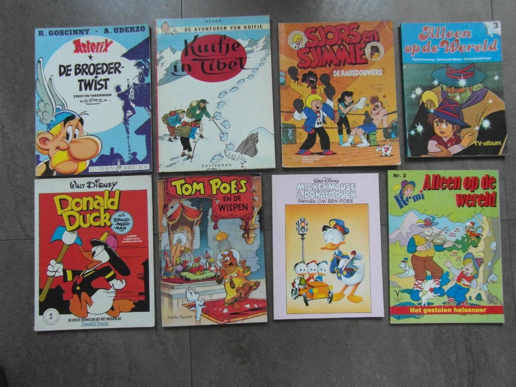 stripboeken 8 stuks Kuifje, Asterix,Sjors en Jimmie etc., Meerdere stripboeken, Ophalen of Verzenden, Gelezen