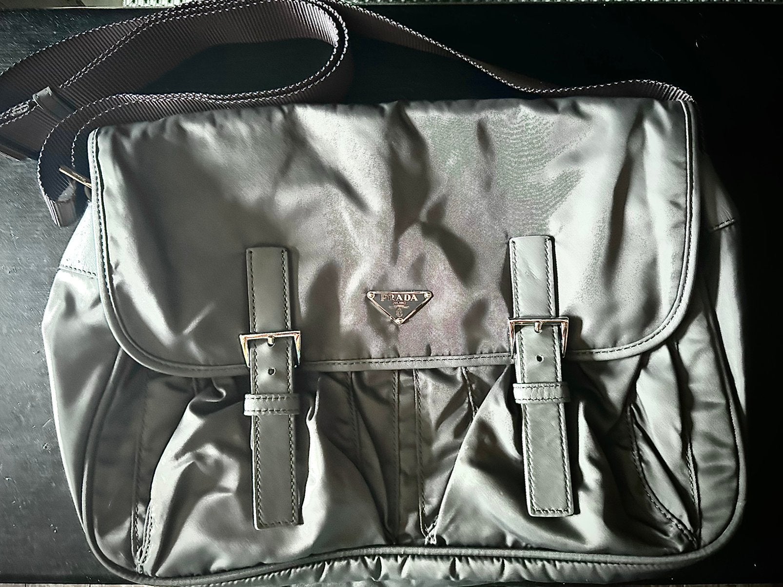 Prada Messenger, Ophalen of Verzenden, Zo goed als nieuw, Grijs, Overige merken