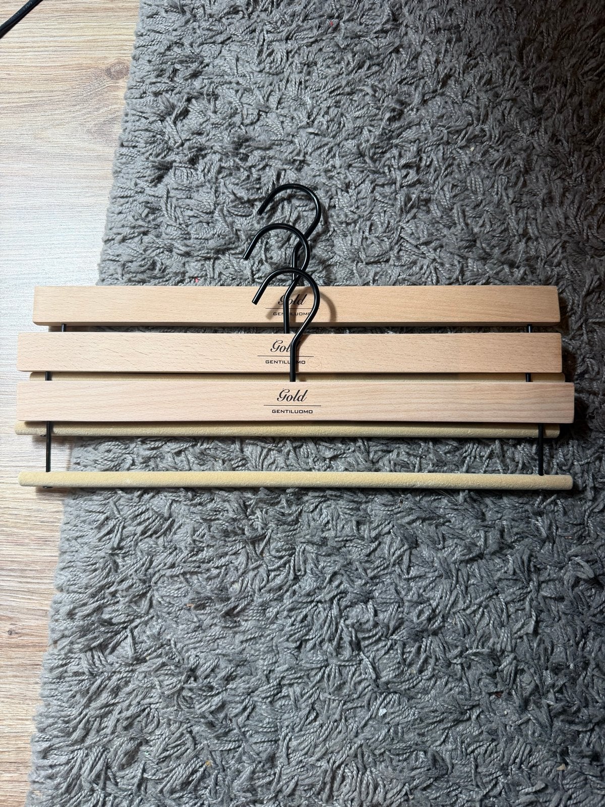 Houten kledinghangers - Gold Gentiluomo, Ophalen of Verzenden, Zo goed als nieuw, Hout, Volwassenen
