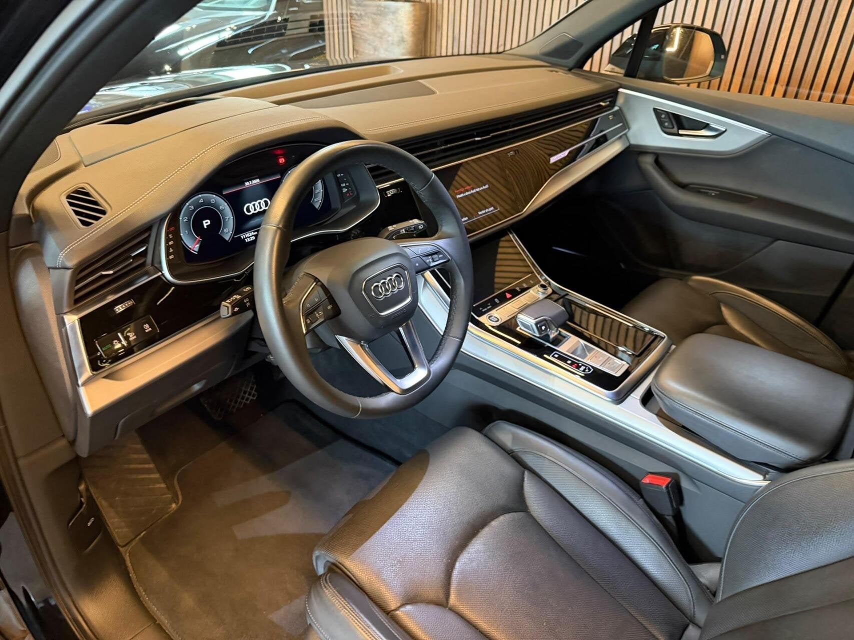 Foto 29 van Audi Q7 55 TFSI Quattro SQ7 uitv|7Pers|B&O|Pano|360|Matrix|