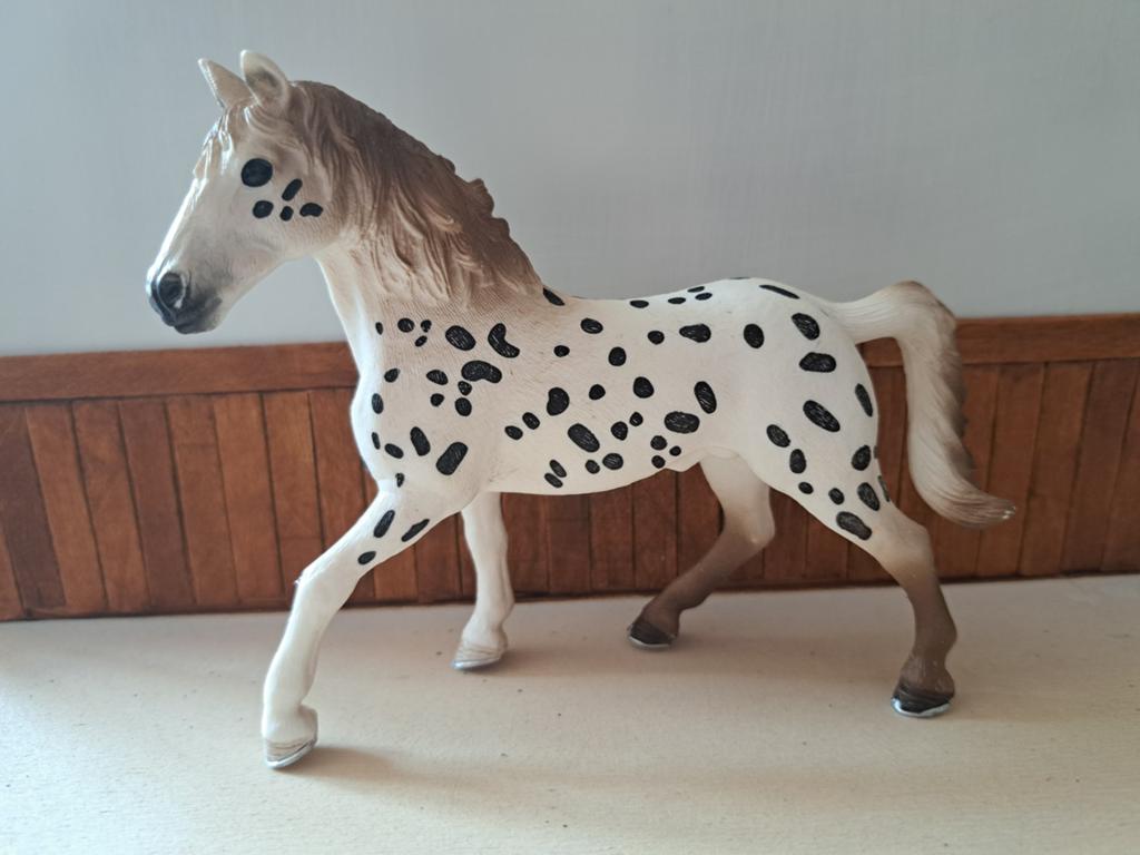 Schleich Knabstrupper hengst, Ophalen of Verzenden, Zo goed als nieuw, Paard, Beeldje of Figuurtje