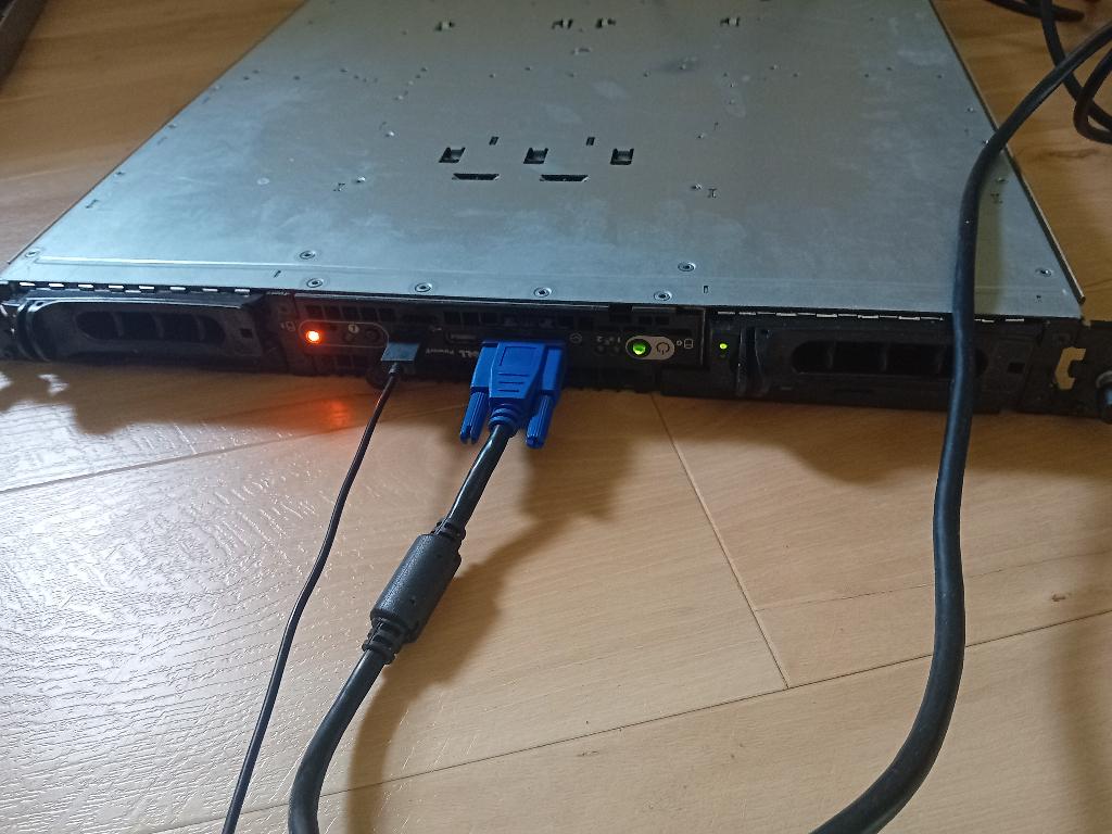 Dell Poweredge 1850., Ophalen, Gebruikt, Onbekend