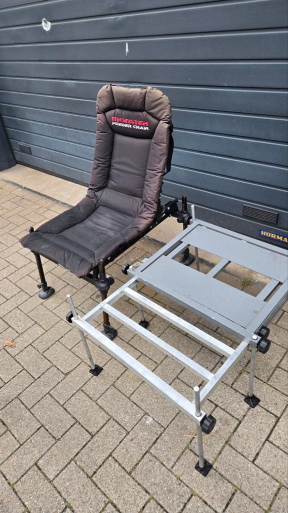 Preston feederstoel en aluminium tafel, Watersport en Boten, Hengelsport | Witvissen, Ophalen, Gebruikt, Overige typen