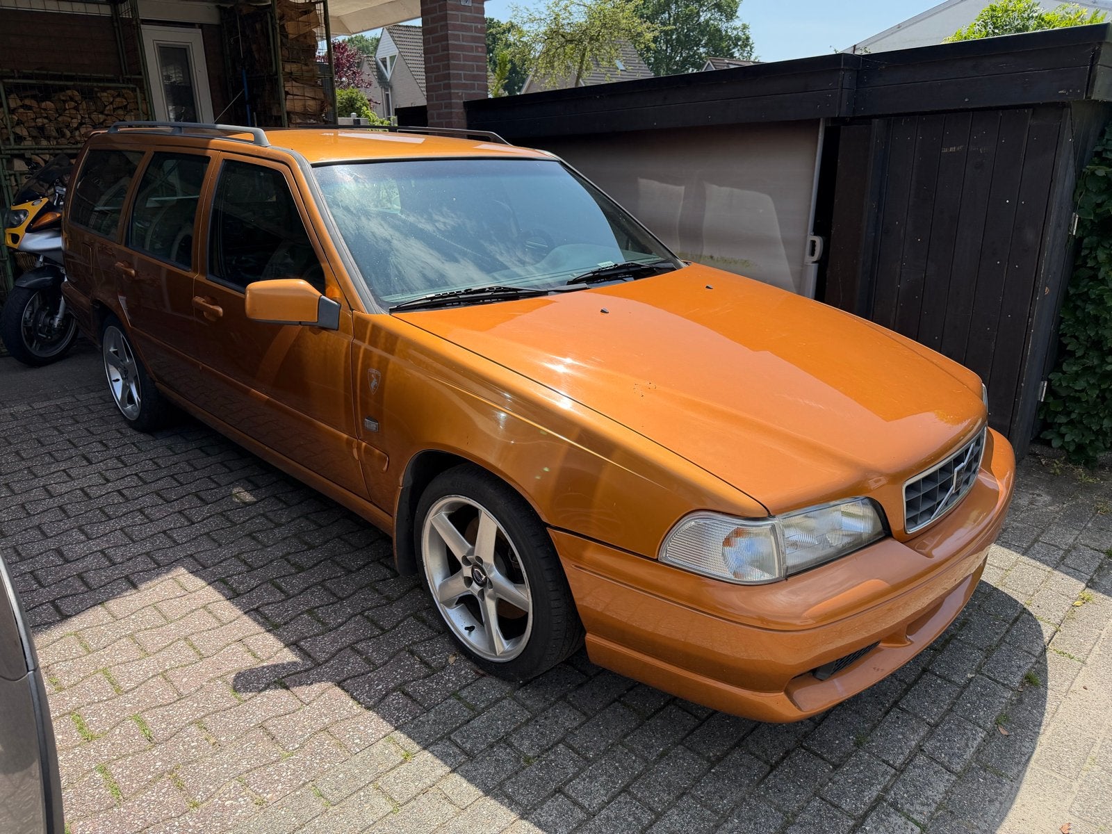 Volvo v70 r saffron (project auto), Auto's, Voorwielaandrijving, V70, Handgeschakeld, Particulier