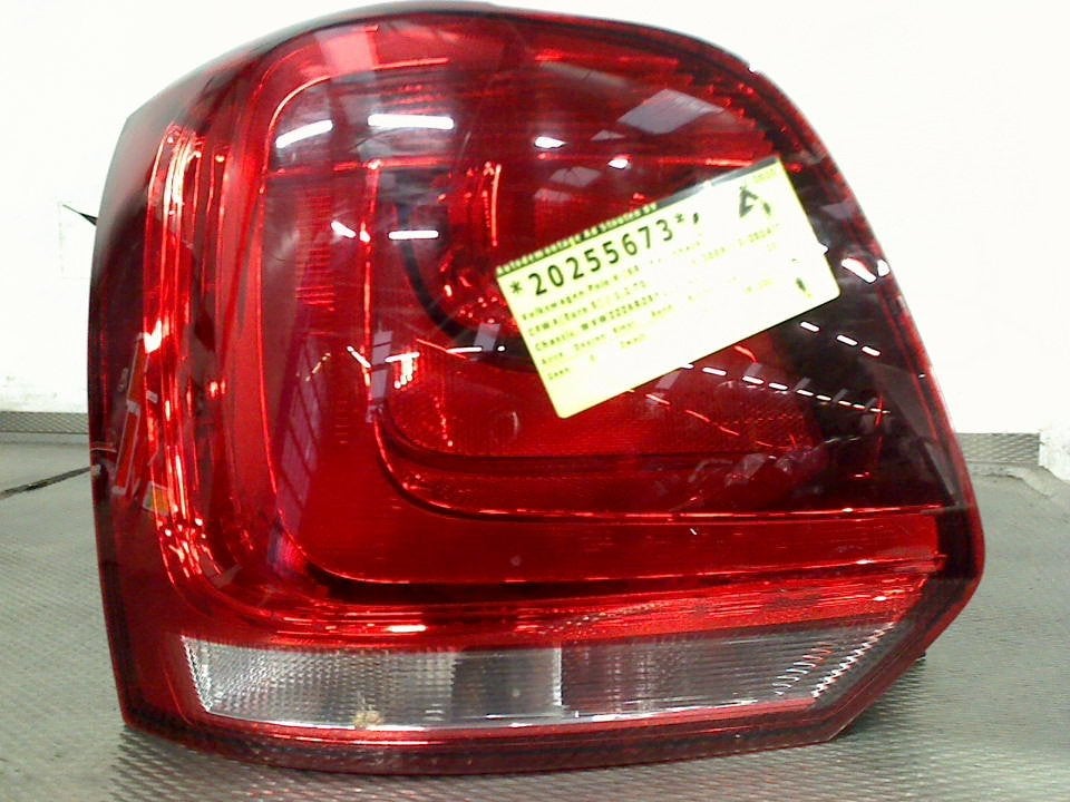 Achterlicht Links Volkswagen Polo V (6R) 2011 6R0945095N, Gebruikt, Volkswagen, Volkswagen AG, Kundenbetreuung@volkswagen.de