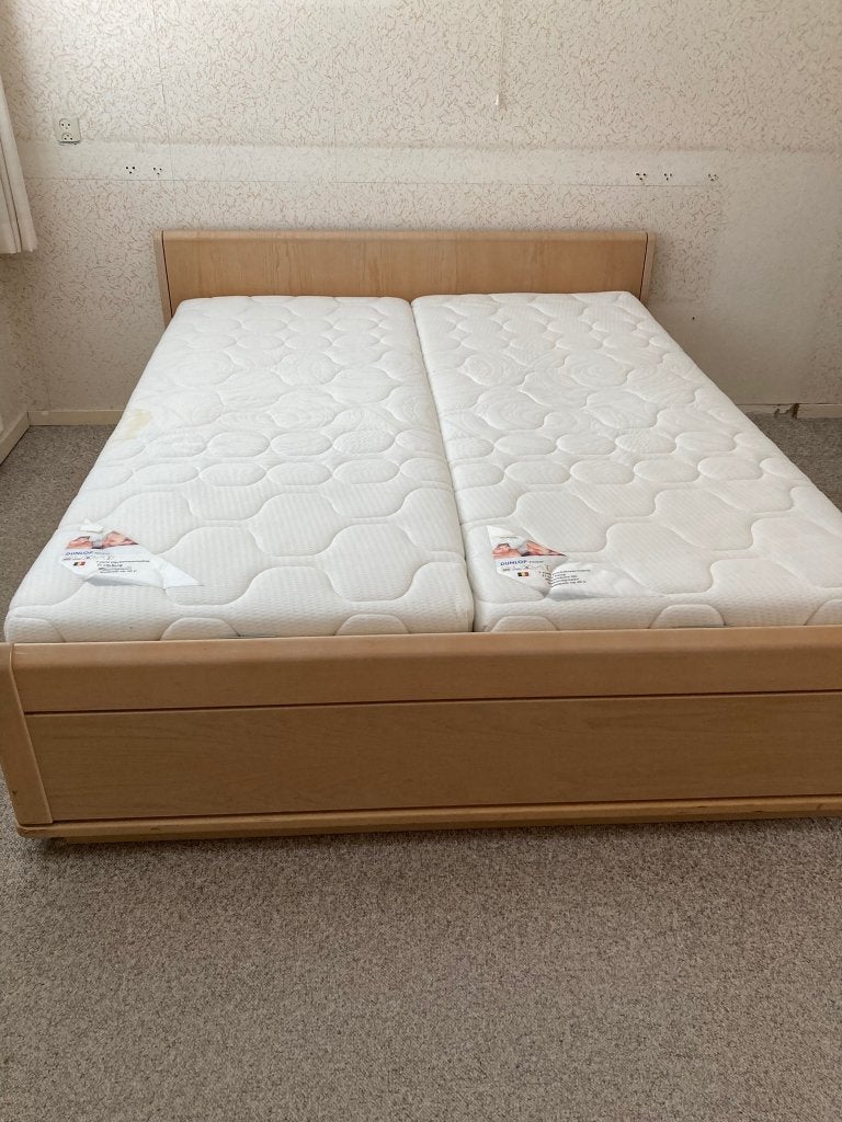 Hülsta tweepersoonsbed ombouw + verlichting, Huis en Inrichting, Slaapkamer | Bedden, Ophalen, Gebruikt, Bruin, 210 cm
