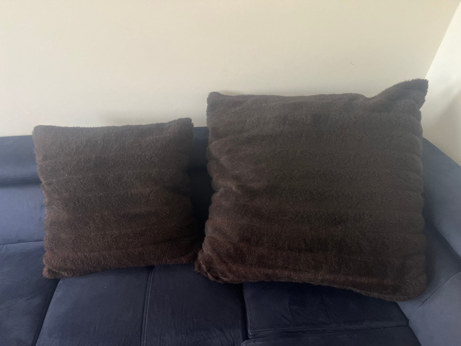 XL/XXL kussens bruin-zwart bijenkorf, Ophalen of Verzenden, Zo goed als nieuw, Bruin, Vierkant