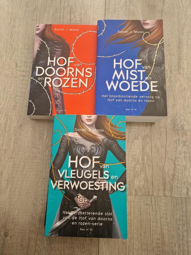 Boeken sarah j maas hof van doorns rozen 1 2 3 mist woede, Boeken, Fantasy, Ophalen of Verzenden, Zo goed als nieuw