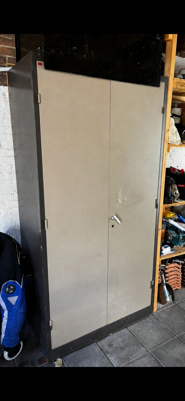 kast voor in garage, Ophalen, Gebruikt, 25 tot 50 cm