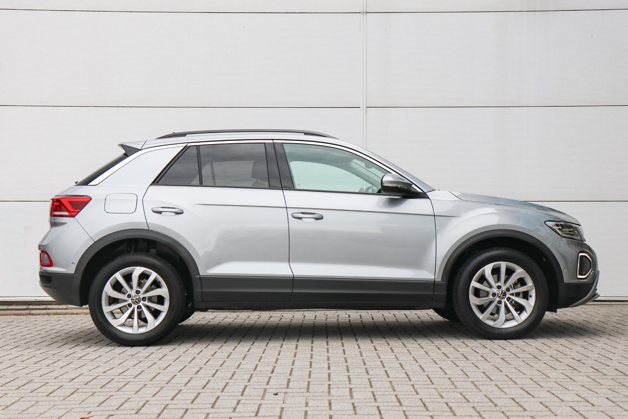 Volkswagen T-Roc 1.0 TSI 115pk Oranje Edition | App Connect, Auto's, Voorwielaandrijving, 12 maanden, Stof, Gebruikt