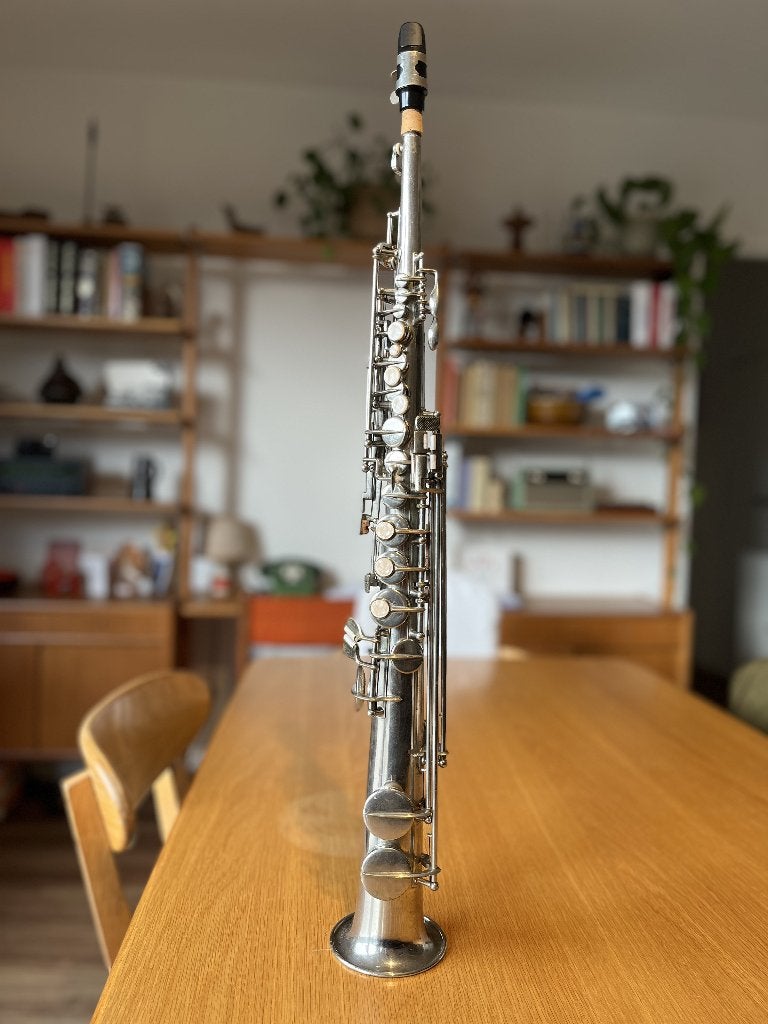 Sopraan Saxofoon Gebr. Decart uit Lier - 19e eeuws, Muziek en Instrumenten, Blaasinstrumenten | Saxofoons, Ophalen of Verzenden