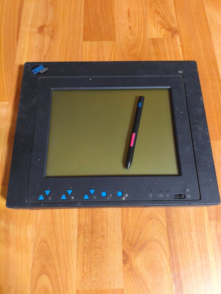 Foto 2 van ibm thinkpad 710 T model 2523