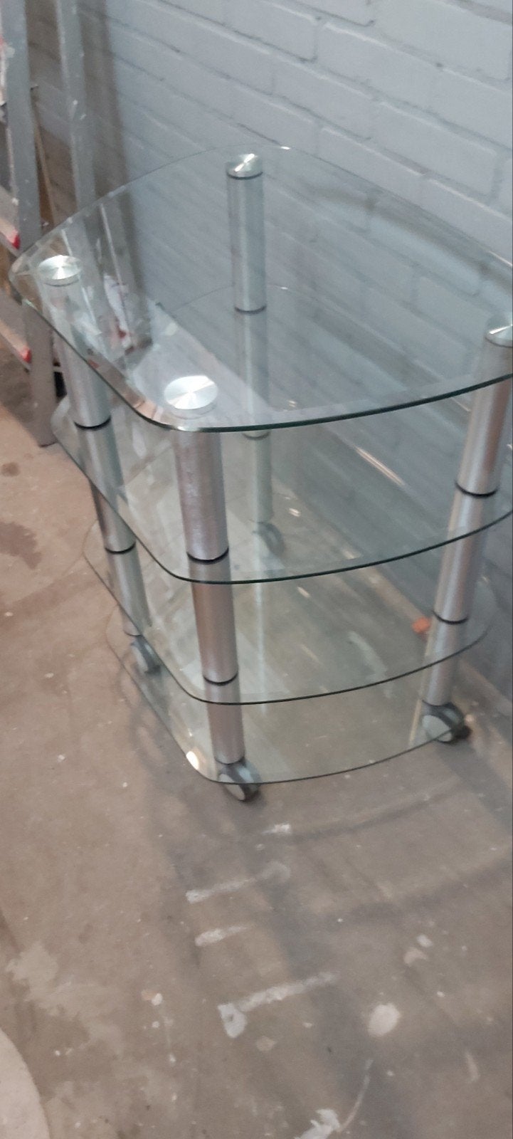 Tv meubel van glas en messing, Huis en Inrichting, Kasten | Televisiemeubels, Ophalen, 50 tot 100 cm, Glas, Minder dan 100 cm