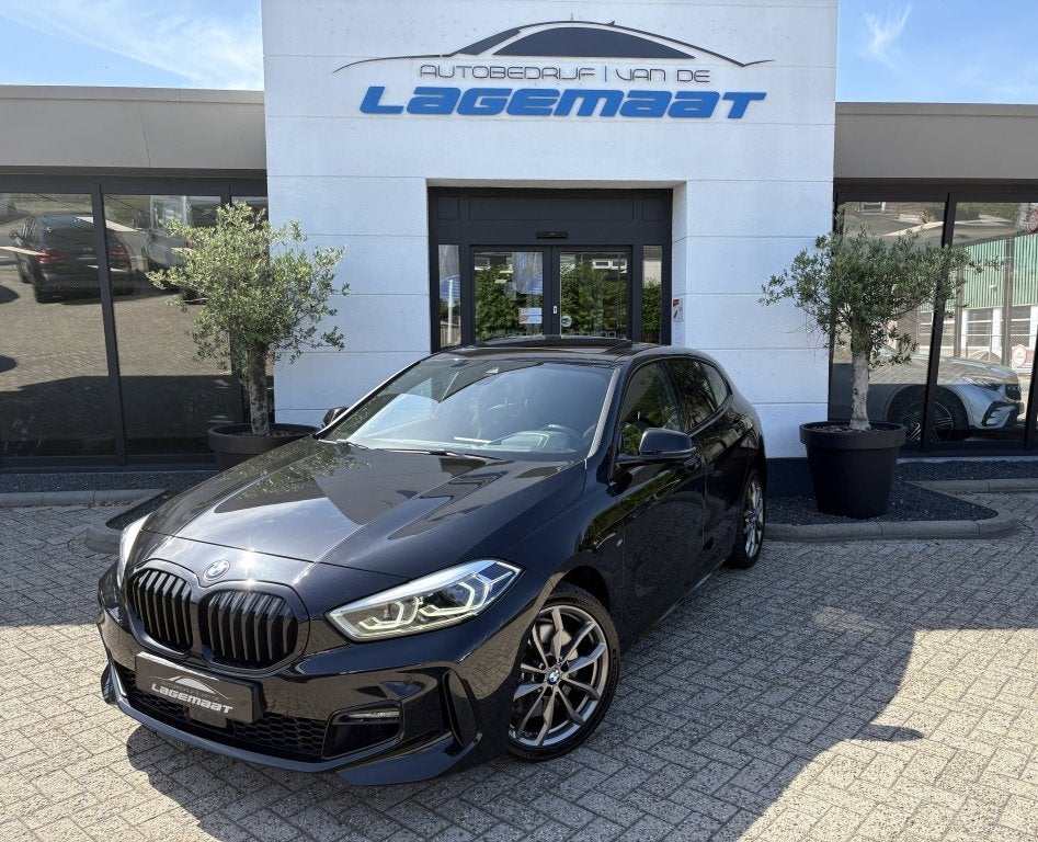 BMW 1-serie 120i M-Sport | Pano | HUD | Trekhaak | Virtual D, Auto's, 1998 cc, 730 kg, Gebruikt, 4 cilinders