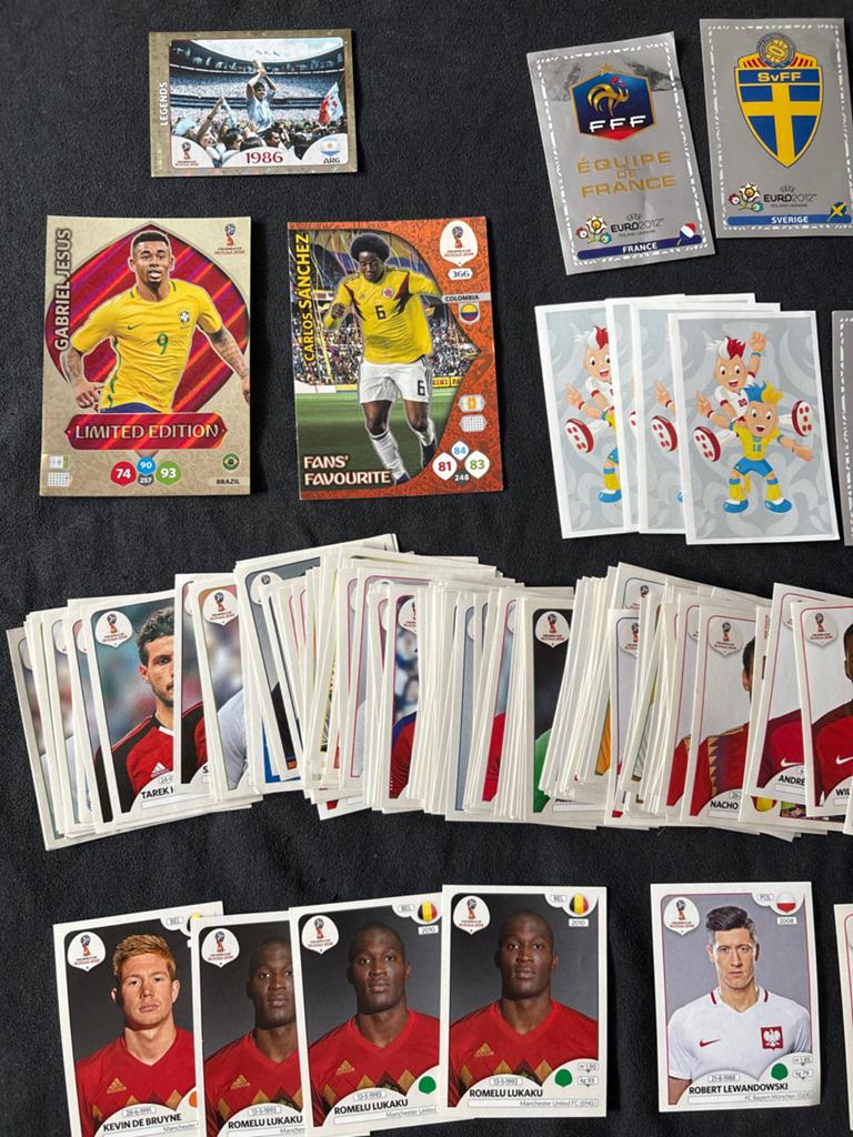 Voetbalstickers: AH EK 2012 & Panini WK 2018 - Ruilen/Kopen, Ophalen of Verzenden, Gebruikt, Speelkaart(en)