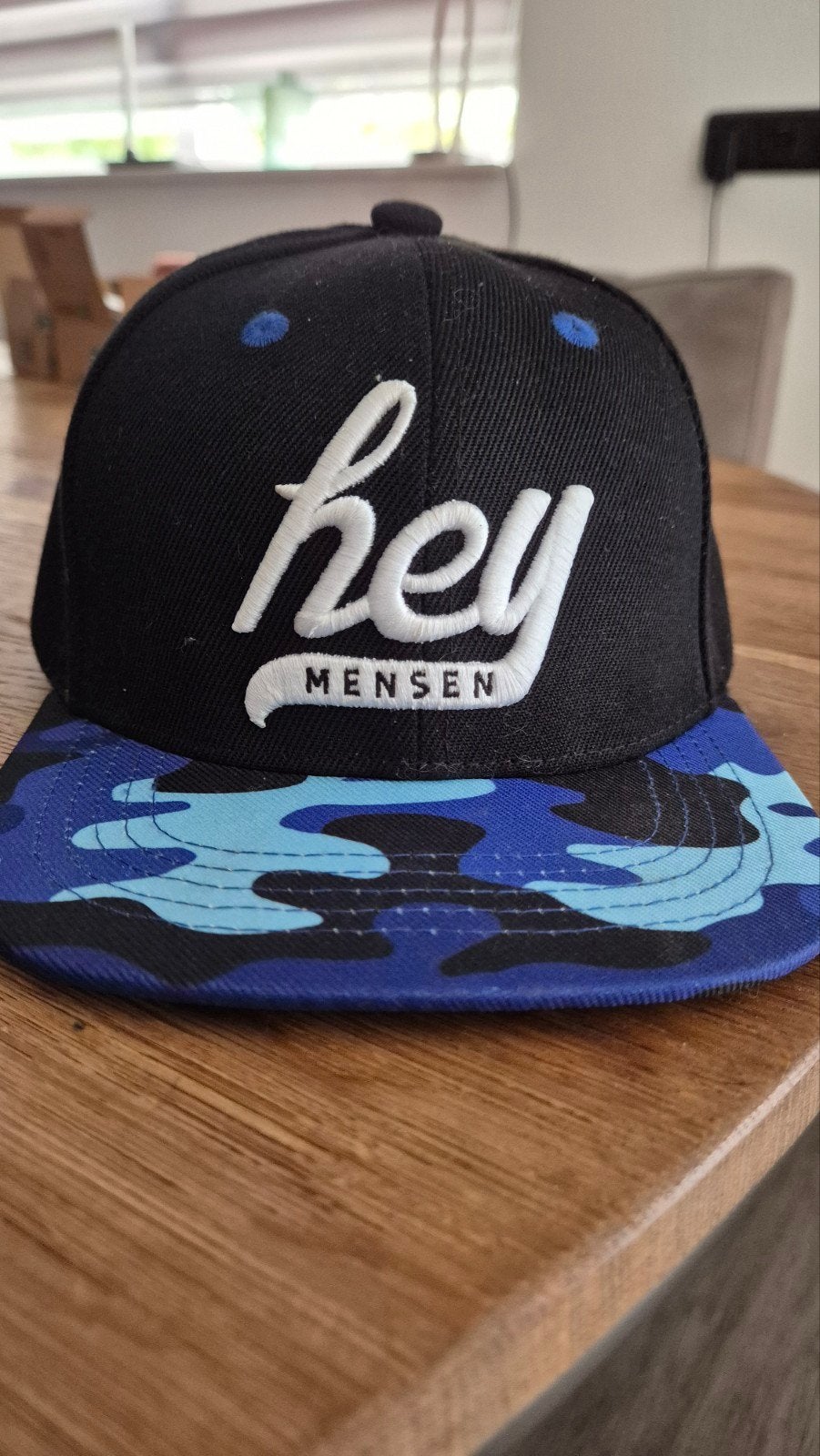Dylan Hagens snapback cap hey mensen, Ophalen of Verzenden, Zo goed als nieuw, 57 cm (M, 7⅛ inch) of minder, Pet