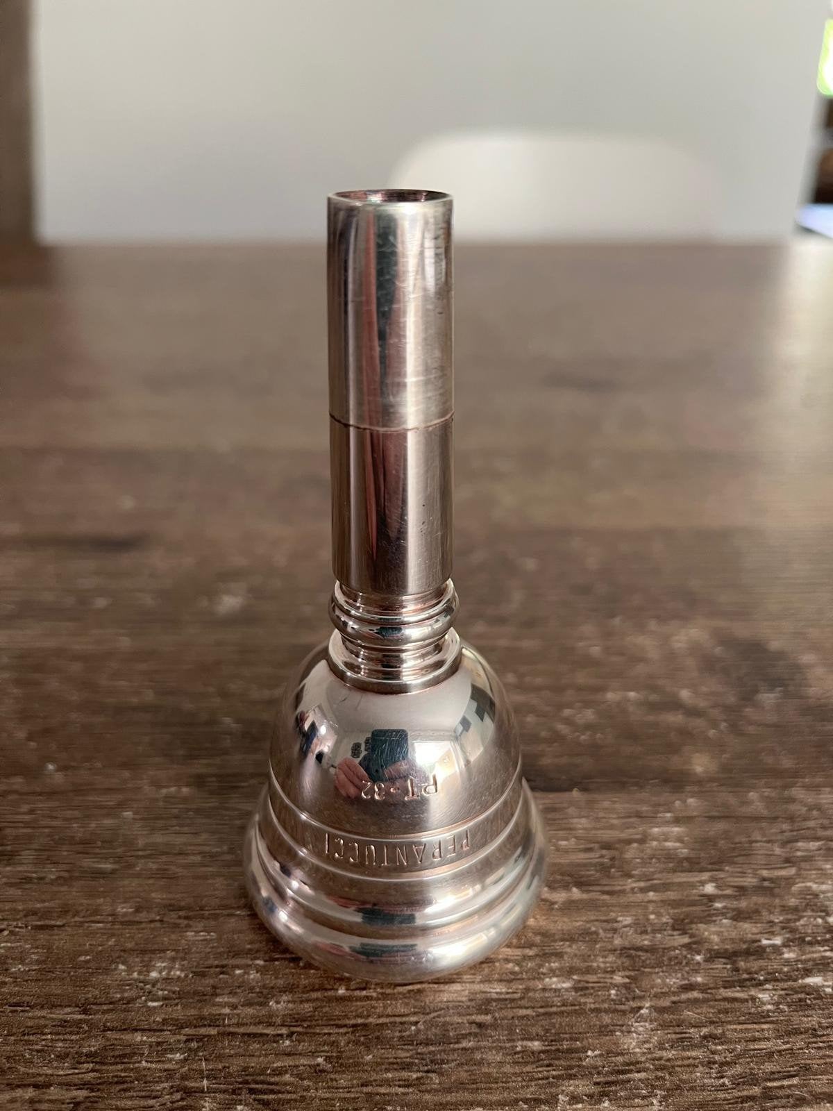 Perantucci PT-32 mondstuk bastuba - lichte gebruikssporen, Muziek en Instrumenten, Blaasinstrumenten | Tuba's, Ophalen of Verzenden