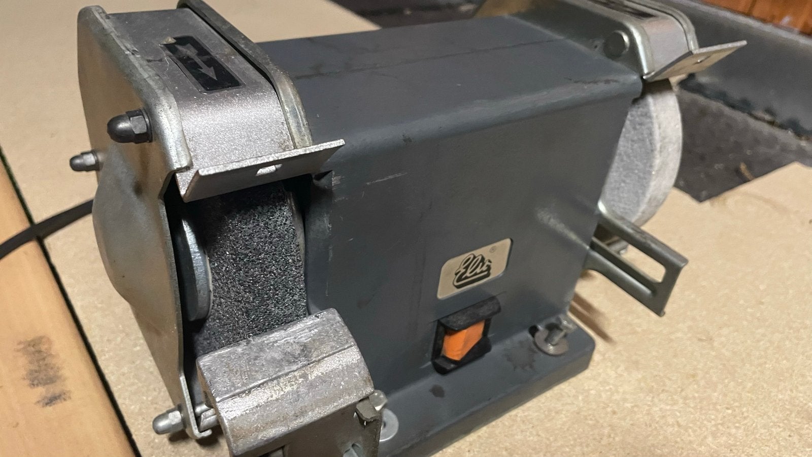 Elu 713 Mühlacker Werksbankslijpmachine 100W, Ophalen of Verzenden, Zo goed als nieuw, Minder dan 700 watt, Werkbankslijpmachine