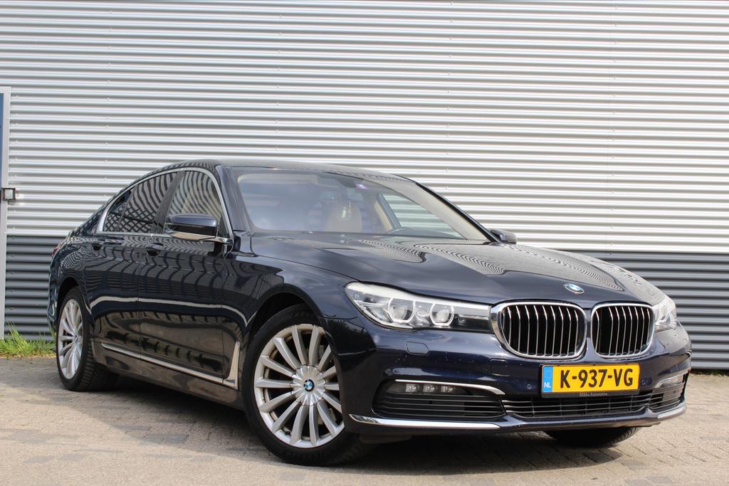 BMW 7-Serie 725D 2.0 | Massage stoelen | Leer | Standkachel, Achterwielaandrijving, 1995 cc, Blauw, 231 pk