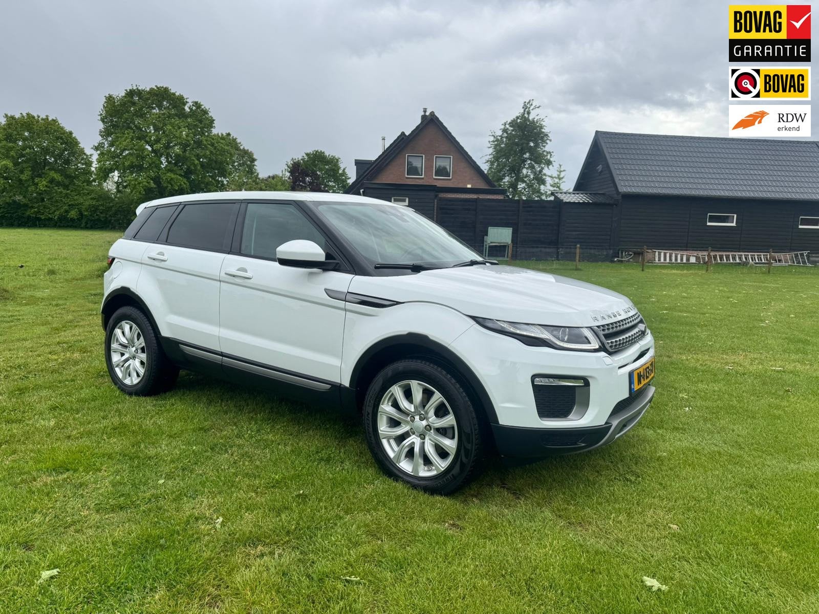 Land Rover Range Rover Evoque 2.0 TD4 Urban Series SE, Auto's, Automaat, Gebruikt, Euro 6, Wit