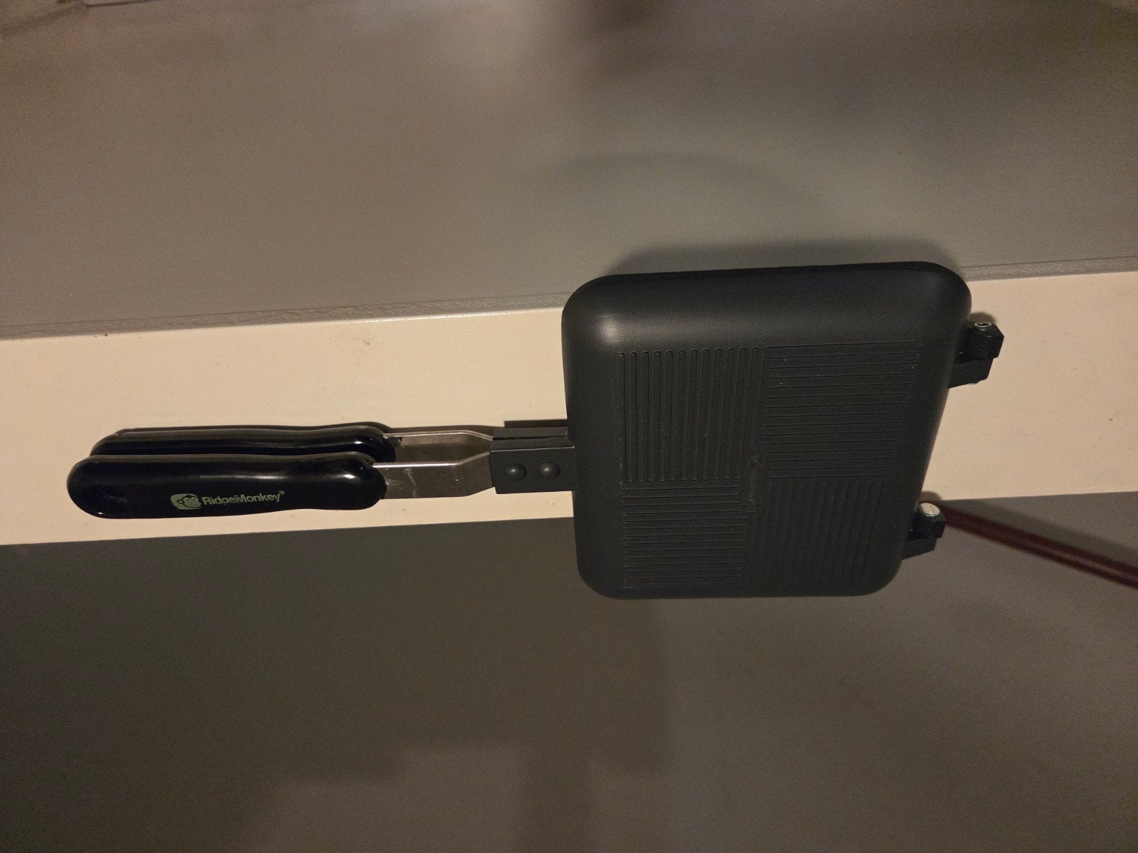 RidgeMonkey Mini Toaster - Compacte en Handige Tosti-ijzer, Ophalen, Nieuw, Complete set