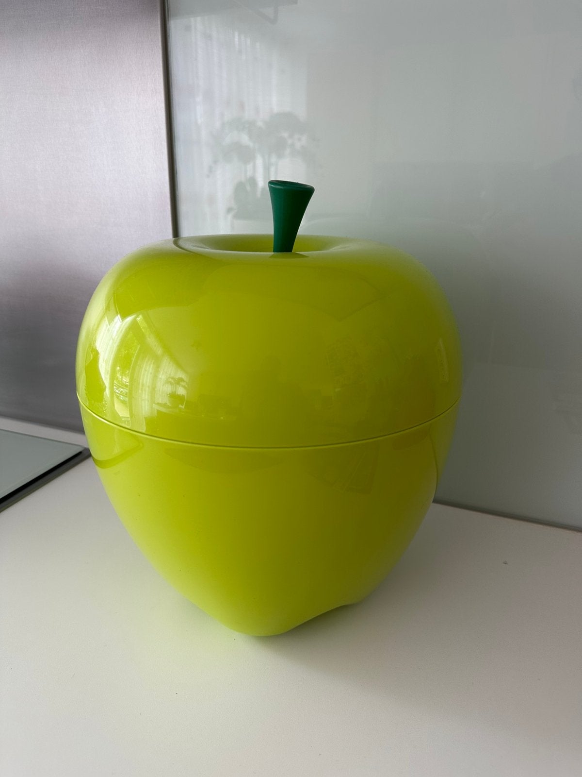 Grote decoratie appel, nieuwstaat 40 cm hoog, Kunststof, Ophalen of Verzenden, Zo goed als nieuw, Minder dan 50 cm