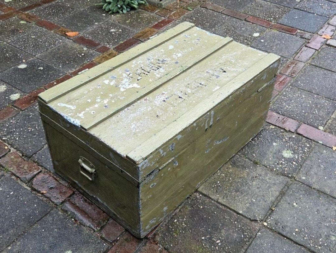 Legerkist bekleed met zink, Ophalen