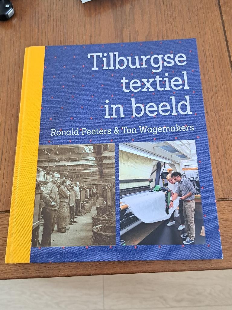 Tilburgse textiel in beeld, Boeken, 20e eeuw of later, Diverse auteurs, Ophalen of Verzenden, Zo goed als nieuw