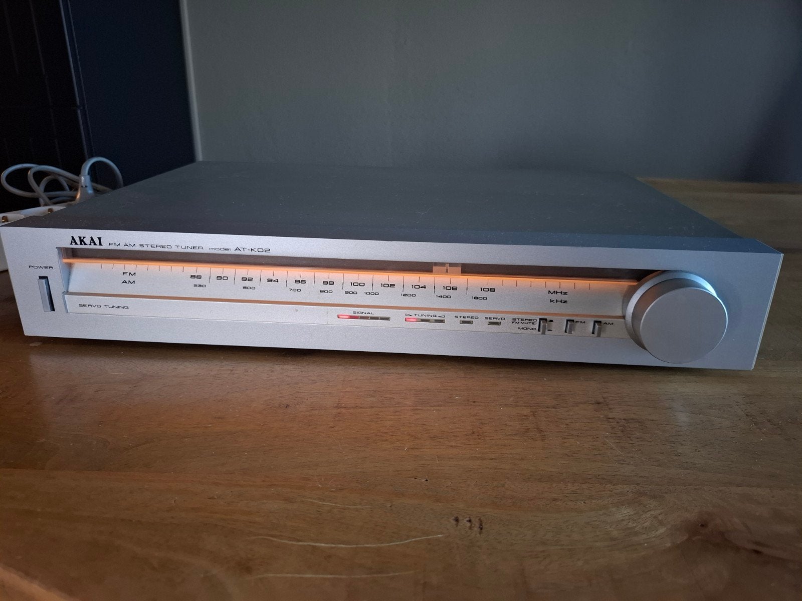 Akai AT-K02 FM/AM Stereo Tuner - Vintage Radio, Ophalen of Verzenden, Gebruikt, Radio