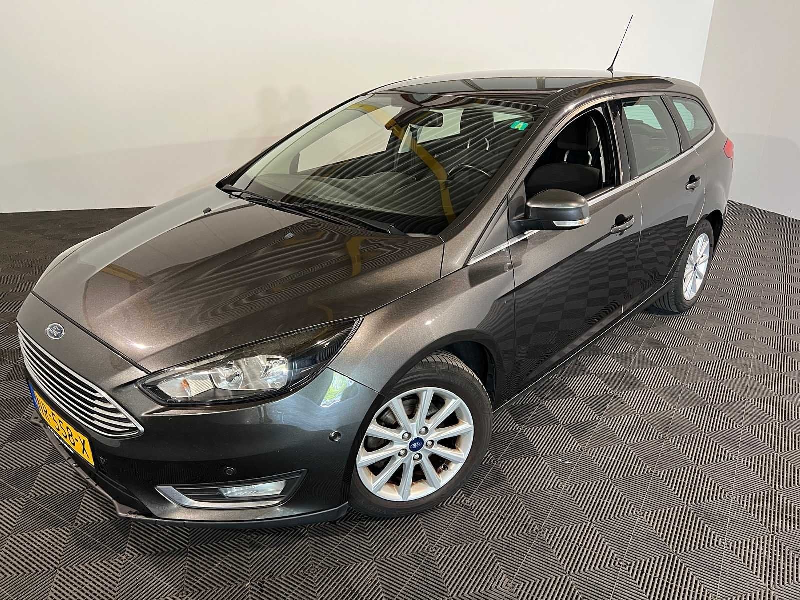 Ford Focus Wagon 1.0 Titanium, NR-558-X, 125 pk, Gebruikt, Euro 6, Origineel Nederlands