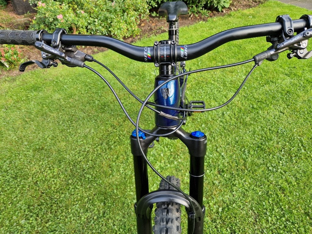 Foto 16 van Trek Fuel EX 9.8 Carbon 29er Fully Mountainbike (Nieuwstaat)