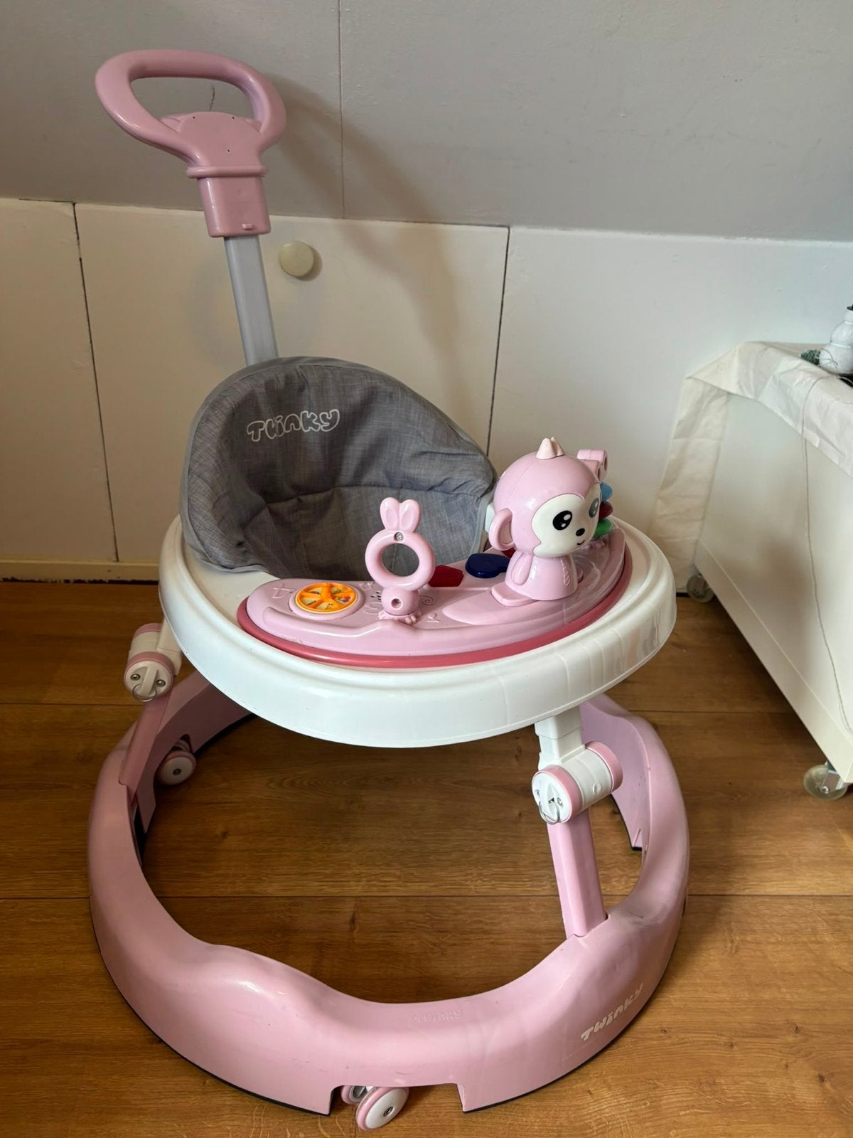 Twinky loopkar - Roze loopstoel, Ophalen, Gebruikt, Overige typen, Met wieltjes
