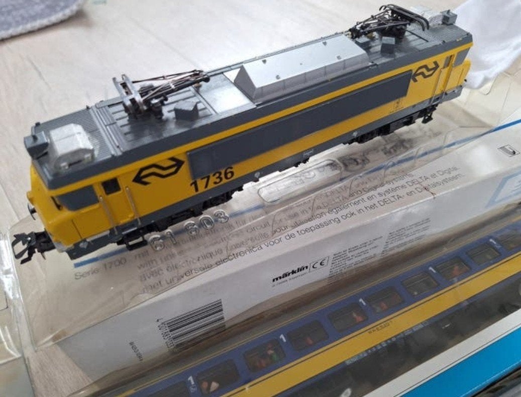 Märklin HO Digitale Treinset NS met Verlichting en Poppetjes, Hobby en Vrije tijd, Wisselstroom, Treinset, Ophalen of Verzenden