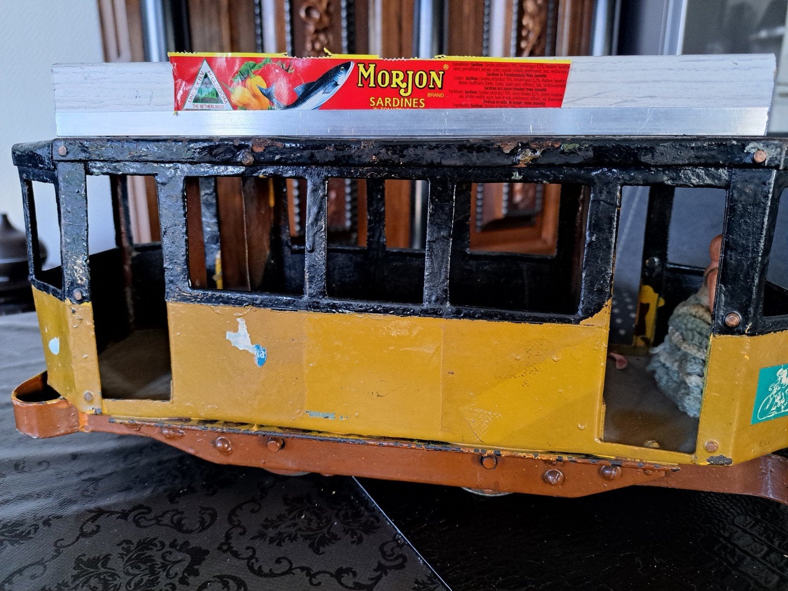 Vintage metal trammodel - decoratief object, Verzamelen, Spoorwegen en Tramwegen, Ophalen of Verzenden, Gebruikt, Tram, Schaalmodel