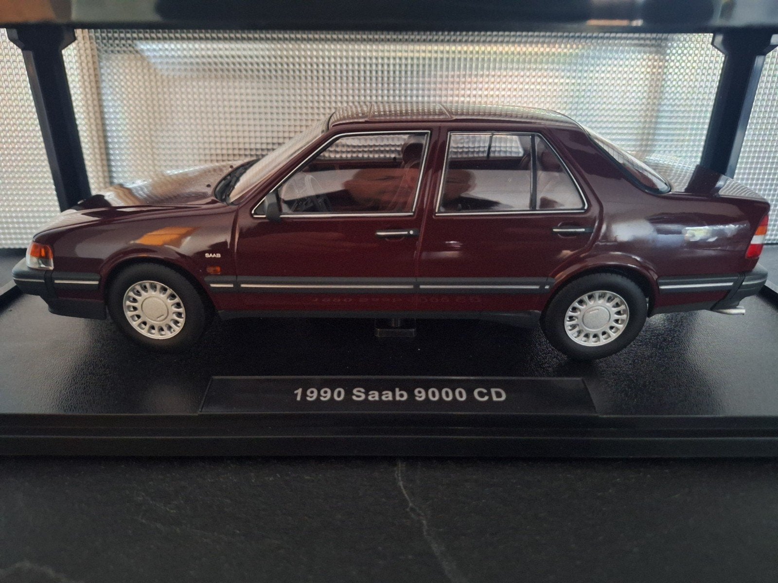 Saab 9000 CD Turbo 1990 Schaal 1:18, Overige merken, Triple 9, Nieuw, Auto