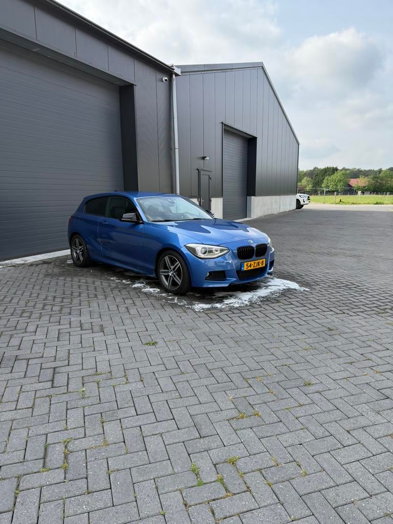 BMW F21 M-Sport | 210PK | Nieuwe Turbo | Zeer Nette Auto, Auto's, 1-Serie, Euro 5, Achterwielaandrijving, Zwart
