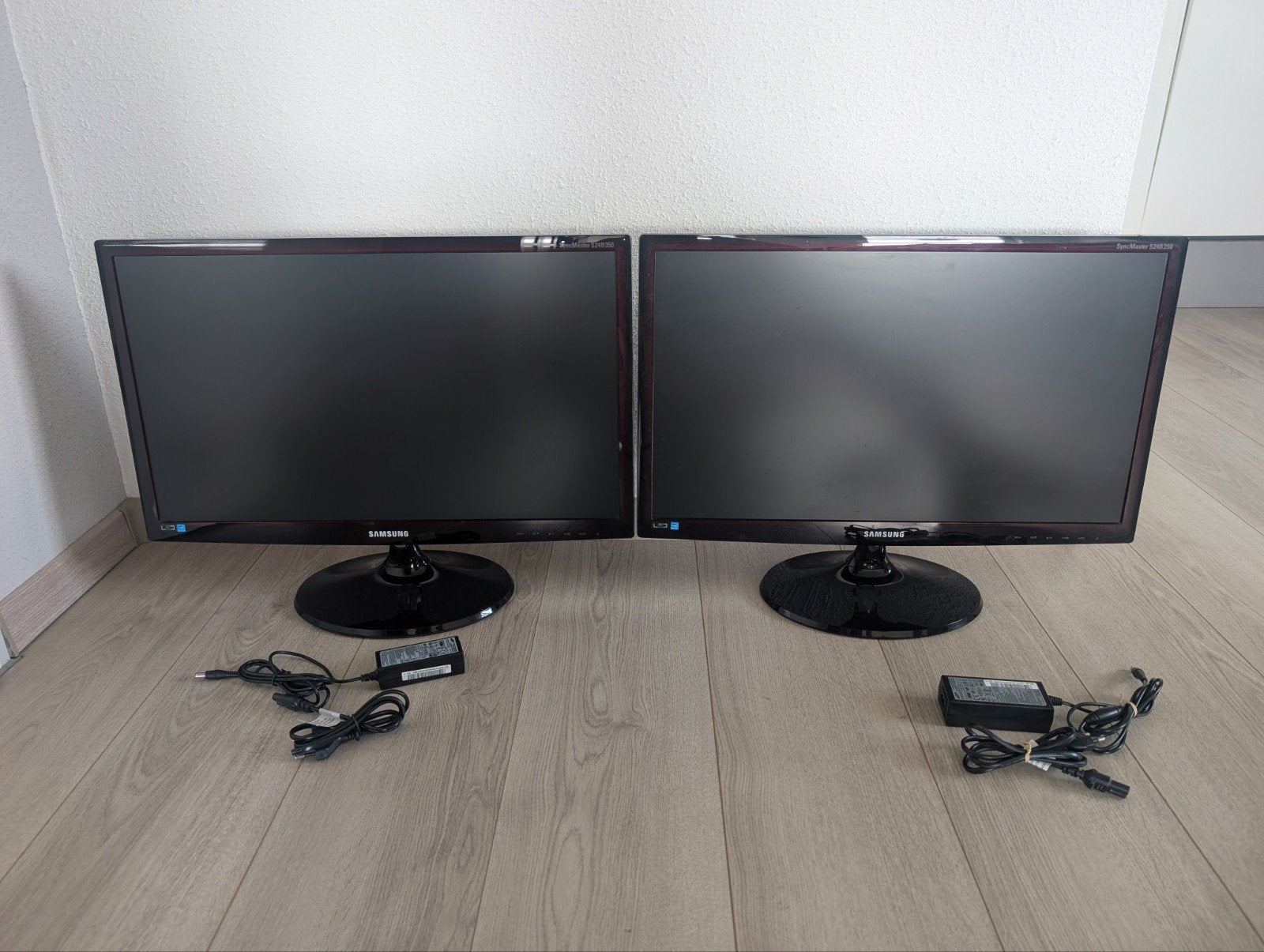 Twee Samsung Syncmaster S24B350 24 Inch Full HD Monitors, Ophalen, Gebruikt, HDMI, Full HD