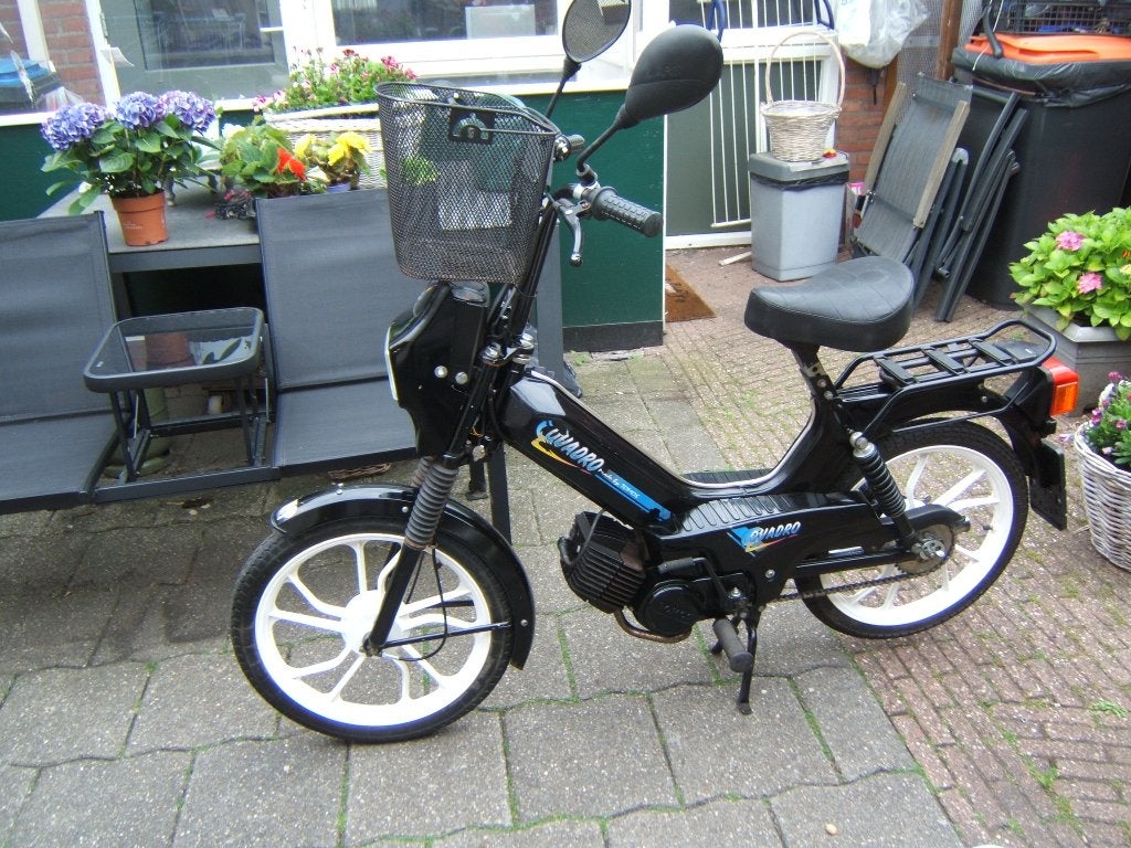 Tomos standard 2006 maar is ouder  1996+- km 1110, Fietsen en Brommers, Brommers | Tomos, Ophalen, Zo goed als nieuw, Standard