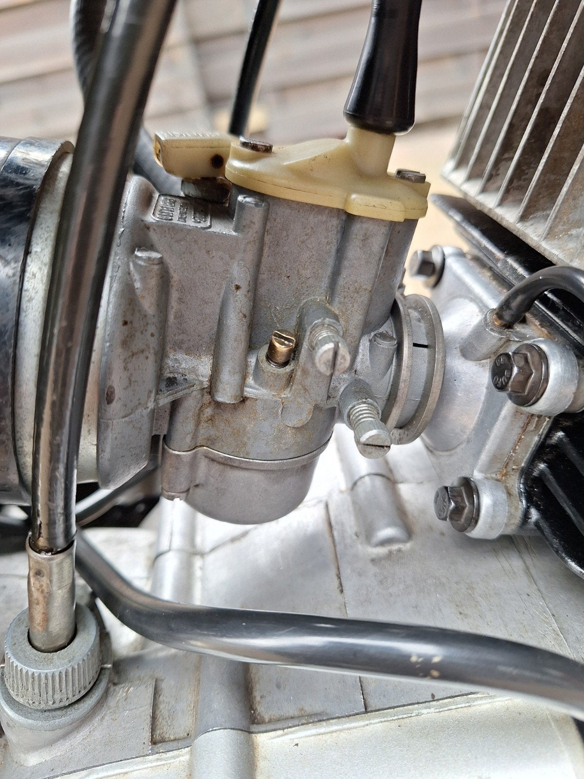 carburator delorto 19 met spruitstuk yamaha 50cc, Fietsen en Brommers, Ophalen of Verzenden, Gebruikt, Carburateur, Yamaha