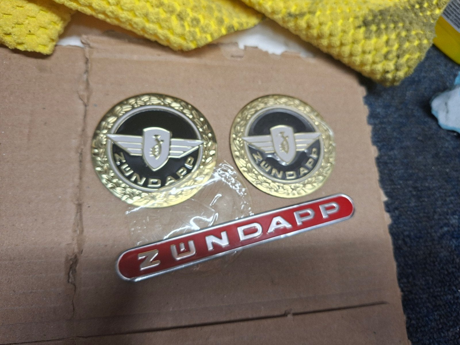 zundapp tank emblemen nieuwe, Fietsen en Brommers, Brommeronderdelen | Zundapp, Ophalen of Verzenden, Nieuw, Tank